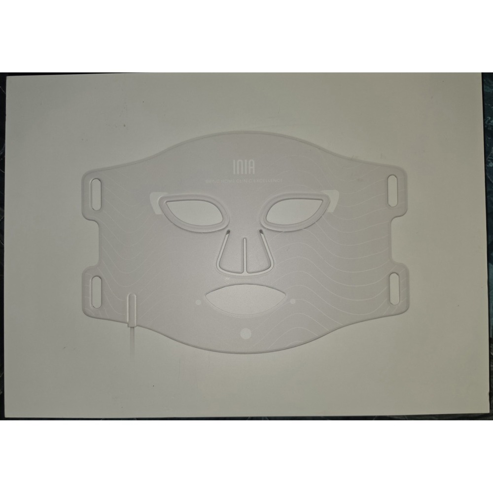 INIA Glow 2 Wired LED Light Therapy Mask Black Portable Facial Skincare Device